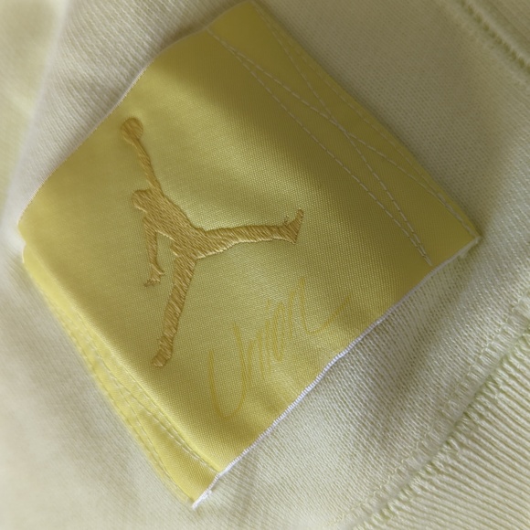 Jordan x Union 2.0 Flight Crew Neck Long Sleeve In Pale Yellow - Picture 8 of 11